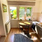 Διαμέρισμα Garden Free Parking